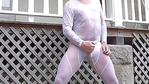Hawt milf with a huge ass fucked by mount