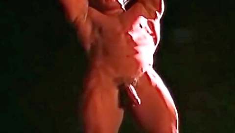 Sexy young calv shows off her sexy feet